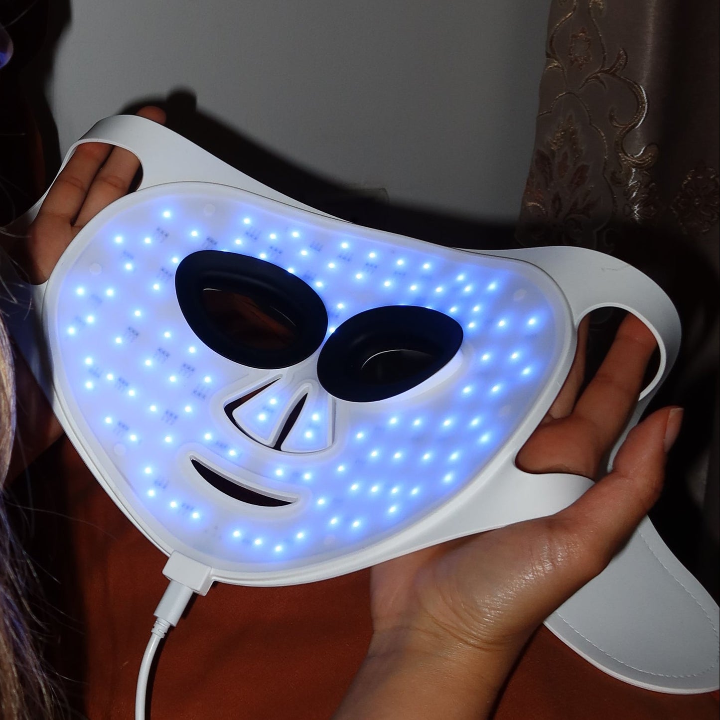 ZAQ  Noor 2.0 Pro - Advance Multi-Wavelength Facial Recovery