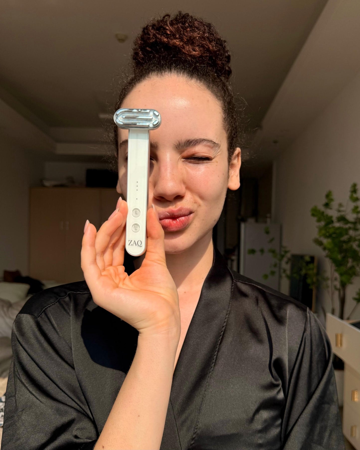 ZAQ Zayn 2.0 Advanced LED & Microcurrrent Facial Recovery System